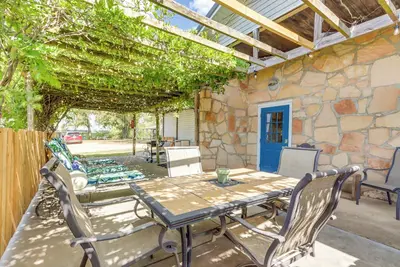 Image de 4 Mi to Pomme De Terre Lake: Large Home w\/ Patio!