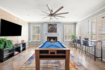 Image de 5br Luxury Stay: King Beds, Hot Tub, Games, Kids' Play Area & Private Pool