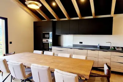 Image de Chalet haut de gamme avec sauna, ski room et parking proche des pistes