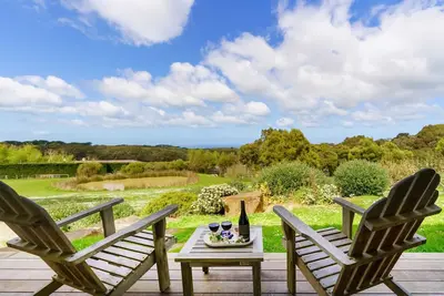 Image de Coast n' Country | Bay Views | Pool | Games