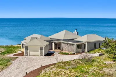 Image de The Ultimate Outer Cape Beachfront Retreat Rpam101