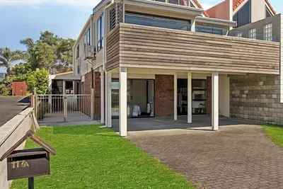 6br Family Beach House with Pool & Sea Views