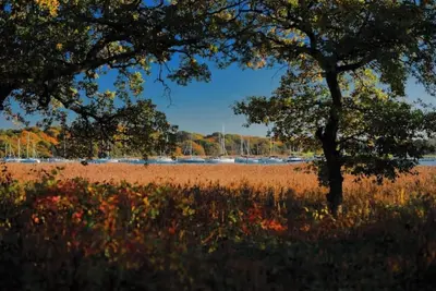 Image de Quarters, Hamble, Hampshire - Chill, Sail, Explore