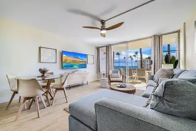 Image de Oceanfront Condo with Gorgeous Views near Harbor with Pool, Ac, Wifi