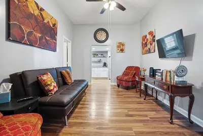 Image de The Bourb-Inn|3 Bed|Shelby Park
