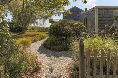 Image de 8 Sandy Neck- Family Getaway Near Sandy Neck Beach, pet-friendly!