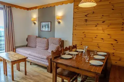 Image de Centre station, 2ème étage, remise en forme, piscine, sauna, balcon, casier à ski, 35m², Les Orres