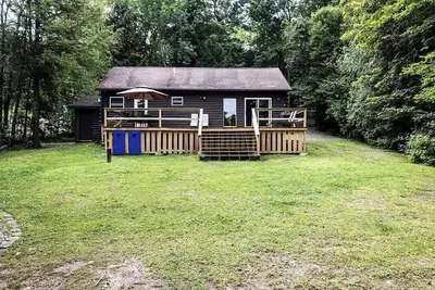 Image de Four Season Getaway on Upper Cold Stream Pond