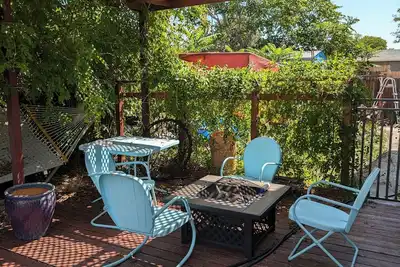 Image de Accommodating Casa in quiet neighborhood, close to Old Town, Zoo.