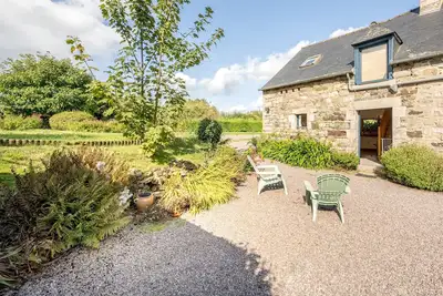 Image de La Maison du Puits Merpault - Avec jardin
