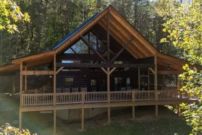 Image de New! The Great Escape - 2 Br, 2. 5 Baths, Sleeps 12 by RedAwning