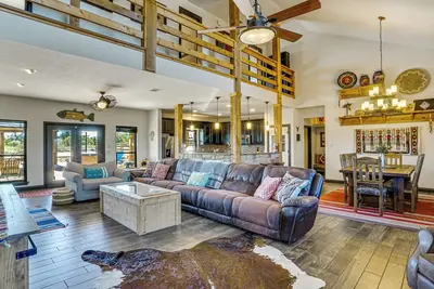 Image de Hot Tub + Fire Pit: Possum Kingdom Lake Retreat!