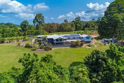 Image de Private Rainforest Retreat Estate | Sleeps 21 | Pool + Event Spaces