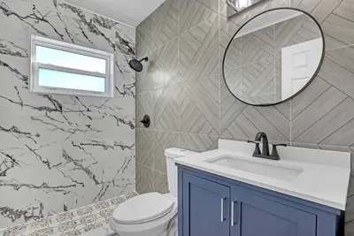 Image de Beautiful 2-Bedroom Walk to Beach/Restaurants