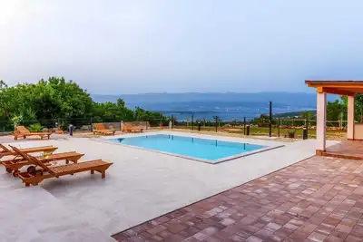 Image de Holiday house Prevolt with a private Pool and Seaview