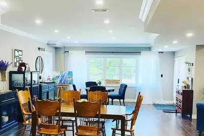 Image de Luxury Spacious Sweet Home