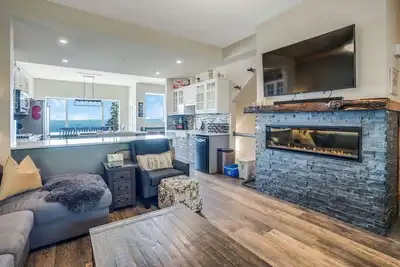 Image de Spacious 3-Bedroom Townhome w/ Stunning Views, Hot Tub & Ski-In/Ski-Out