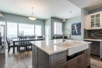 Image de Bright & Cozy 3-Bedroom Townhome w/ Ski-In/Ski-Out & Stunning Views