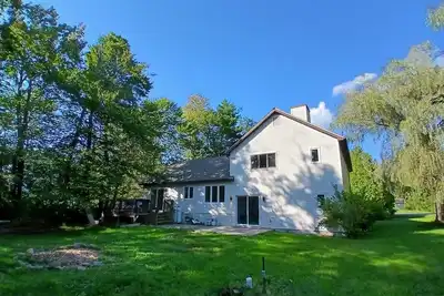 Image de Stunning 4-Bedroom Home with Modern Interior & Luxurious Bathrooms–Move-In Ready