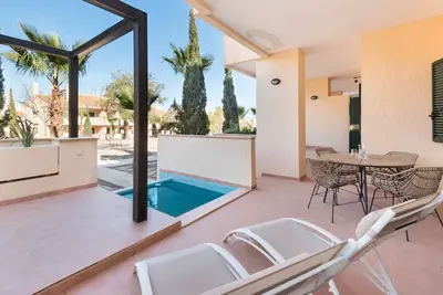 Image de Appartement 'El Oasis Malta 1 Bajo A' avec piscine partagée, Wi-Fi et climatisation
