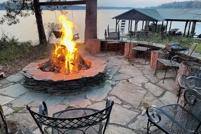 Image de Serene 4-Br lakefront cabin, central Lake Greenwood, 2-14ppl, dock slip, pets