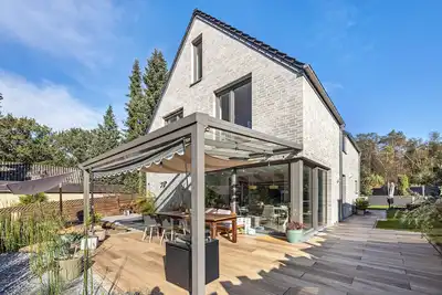 Image de Maison de vacances 'Architektenhaus' avec piscine privée, Wi-Fi et climatisation