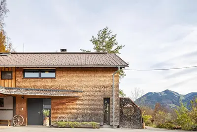 Image de Maison de vacances 'Ferienhaus Am Berg' avec vue sur les montagnes, terrasse privée et Wi-Fi