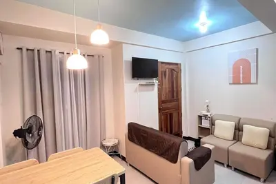 Image de Cozy Living on a Budget: Affordable 2-Level Apartment for Rent w\/ 1 Br + Parking