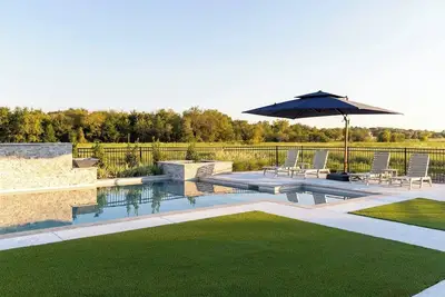 Image de Grill, Chill, Repeat | Perfect for Groups Ready | The Retreats at Element Ranch