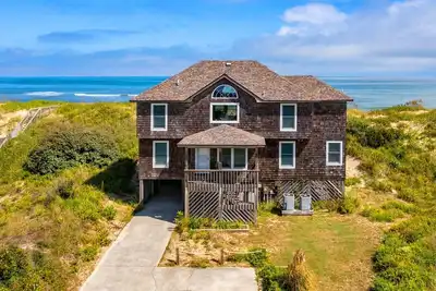 Image de 525 - Nags Head Ocean-Front w/ Private Walkway to Ocean!