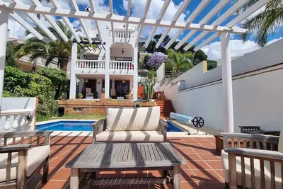 Image de Sunny Andalusian Villa with Swimming Pool in Pedregalejo