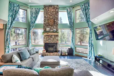 Image de New Listing! 4br - Hot Tub - Pets Ok!
