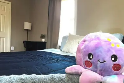 Image de 2Bd Home w No Extra Fees+Office Space+Full Kitchen+Digital Tv+Picture Wall+Wd