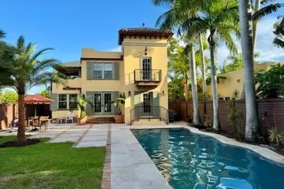Image de Casa Delfino - Savor Old World Charm with a Lush Poolside Retreat