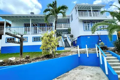 Beautiful ocean view 4-bedroom house with Ac in the island of Culebra Pr