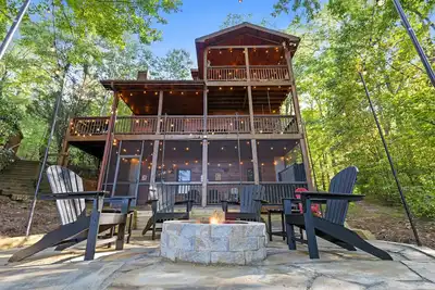 Image de MtnViews*GameRm*FirePit*HotTub*AllKingBeds*Hiking