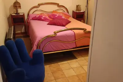 Image de Appartement type F2 indépendant. Accès autoroute à 2mn. Quartier calme.