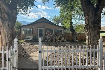 Image de Sunny Westside home near trails