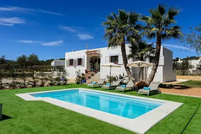 Image de Magnificent Ibiza Villa | Villa Xenophilius | 2 Bedrooms | Spacious Furnished Sun Terrace | Private Outdoor Pool | Bbq Facilities | Shaded Outdoor Dining Area | Sant Josep de sa Talaia
