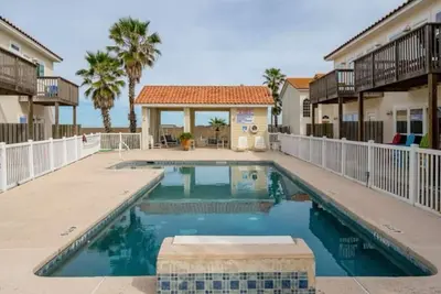 Image de Coastal Charm & Beach Bliss