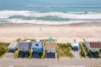 Image de Beachfront, HotTub, Elevator, Hammocks, Pet & Familly Friendly