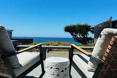 Image de Gorgeous Ocean and Sunset Views from Cliff Side Cottage
