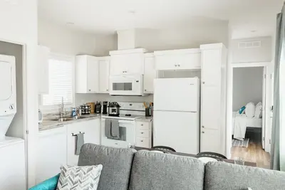 Image de La Mesa 2br-A/C, Parking, Patio, 10 miles to All