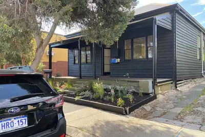 Image de Stylish Beach Cottage in the heart of South Freo