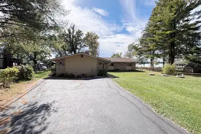 Image de 3-Bedroom Lake House Briggsville