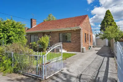 Image de Belmore Brand new renovated 3Br house|Ac & Parking\n\nShare\n\nSave\n