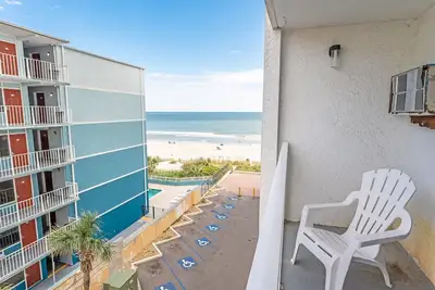 Image de New Sea Mist Remodeled with Amazing Views, Pools!