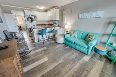 Image de 1br Sea Villas in Windy Hill - Steps to the Beach!