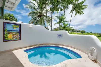 Image de Sugar Plum A16 in St James by Personal Villas - An Inviting Evening Sunsets