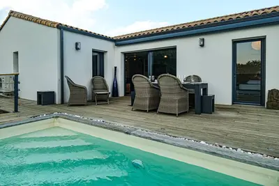Image de Jolie maison récente avec piscine Les Sables 8 personnes